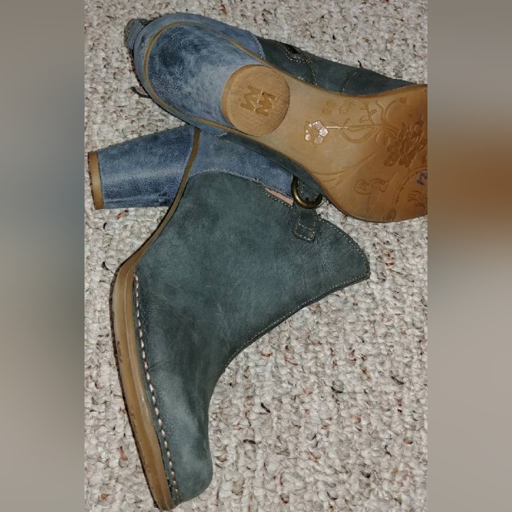 El Naturalista booties